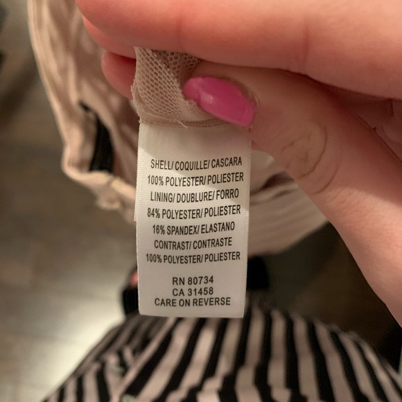 *BCBGMAXAZRIA DRESS* - Picture 4 of 5